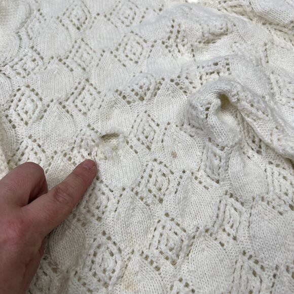 Vintage 60s Pointelle Knit Scallop Button Up Sweater Cardigan FLAW White Small - Picture 4 of 6